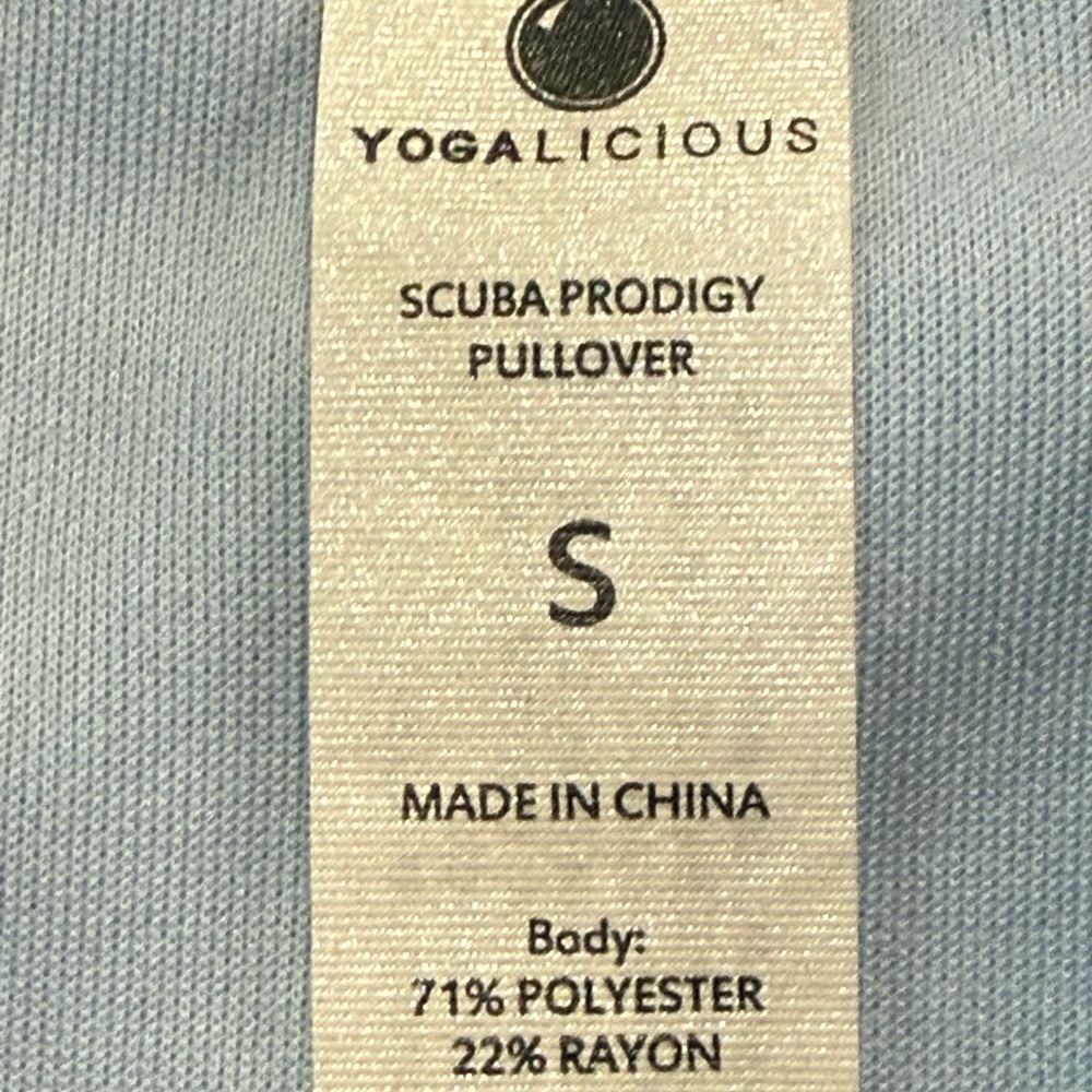 Yogalicious Women’s Size Small Light Blue Scuba Prodigy Pullover Sweatshirt EUC - Picture 2 of 3